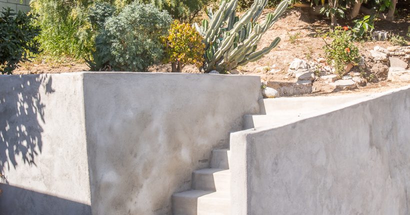 Reinforced concrete retaining wall in Hamilton