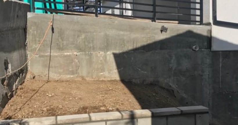 Concrete retaining wall under construction in Hamilton